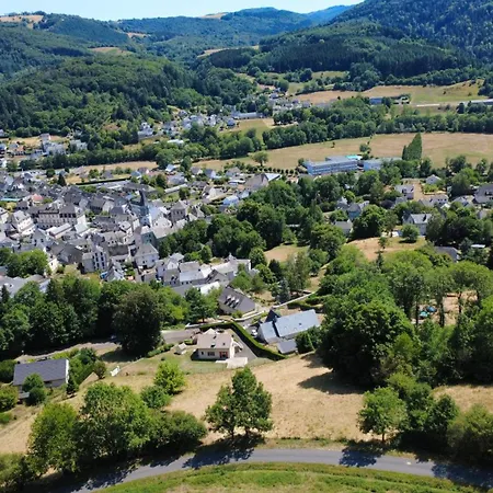 La Borie De Pourtou Cezailler Appartement *